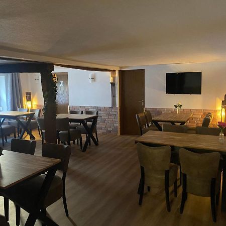 Hotel Unter Den Linden Kierspe ภายนอก รูปภาพ