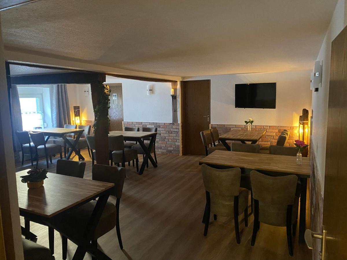 Hotel Unter Den Linden Kierspe ภายนอก รูปภาพ